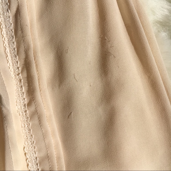 ⭐️BOGO FREE! Sheer Cream Flowy Tank - Picture 5 of 5